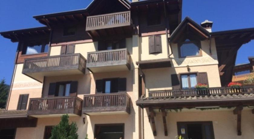 Albergo Quai Monno Exteriör bild